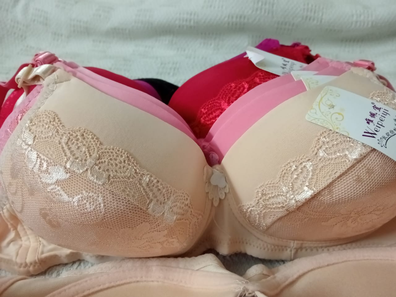Ladies push-up bras.Ladies padded bra.High quality women's fashion bra.