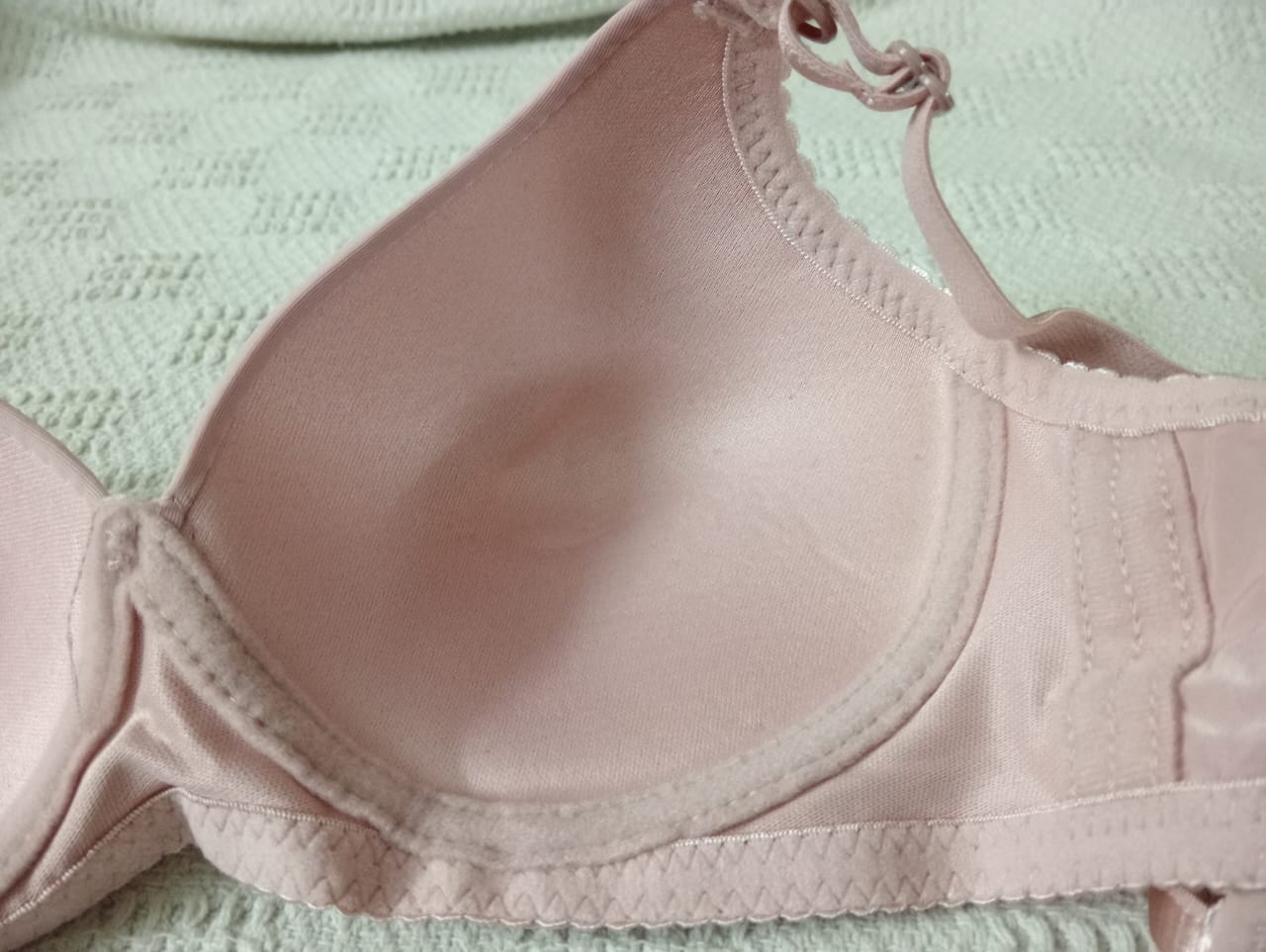 Ladies push-up bras.Ladies padded bra.High quality women's fashion bra.